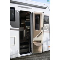 Mc Louis Carat 460 G 2020 Zonnepaneel Hefbed Luifel TOPSTAAT Foto #46