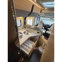 Dethleffs Pulse I6811 EB Lage Enkele Bedden Hefbed Luifel Omvormer Trekhaak Foto #13