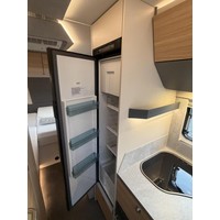 Dethleffs Pulse I6811 EB Lage Enkele Bedden Hefbed Luifel Omvormer Trekhaak Foto #14