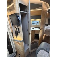 Dethleffs Pulse I6811 EB Lage Enkele Bedden Hefbed Luifel Omvormer Trekhaak Foto #42