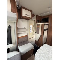 Lmc H737 Sportline Queensbed Hefbed Zonnepaneel Luifel Fietsenrek Foto #13