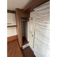 Lmc H737 Sportline Queensbed Hefbed Zonnepaneel Luifel Fietsenrek Foto #33