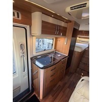 Hymer B 674 SL Automaat Enkele Bedden E&amp;P Level Boven kasten Foto #18