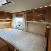 Hymer B 674 SL Automaat Enkele Bedden E&amp;P Level Boven kasten Foto #24