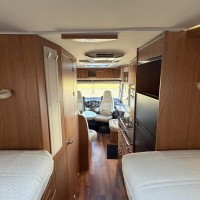 Hymer B 674 SL Automaat Enkele Bedden E&amp;P Level Boven kasten Foto #26