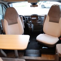 Lmc Tourer Lift H664 170pk Automaat | Lengtebedden | Hefbed | Dieselverwarming | Grote garage | Fietsendrager | Multimedia systeem | Foto #8