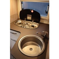 Burstner  Ixeo Time 726 G 165pk | 5e zitplaats | Zonnepanelen | Hefbed | Achteruitrijcamera| Thule lift fietsendrager | Lengtebedden | Bearlock | Foto #11
