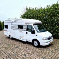 LMC campers 6700 uit 2002 Foto #1