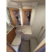 Hymermobil B564 2.5 TD Fiat | 4-Persoons | Trein-zit | Douche-wc | Hefbed | APK 03-2028 | Trekhaak | inruil koopje! Foto #9