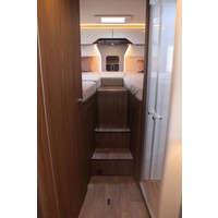 Hymer BML-I 780 170pk Automaat | Levelsysteem | SLC chassis | BOMVOL | Dakairco | LPG Installatie | Alde Verwarming | Omvormer | Zonnepanelen | Lengtebedden | Trekhaak | Lithium | 7,89M | Foto #2