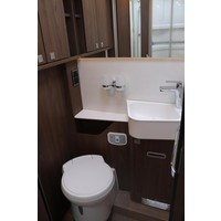 Hymer BML-I 780 170pk Automaat | Levelsysteem | SLC chassis | BOMVOL | Dakairco | LPG Installatie | Alde Verwarming | Omvormer | Zonnepanelen | Lengtebedden | Trekhaak | Lithium | 7,89M | Foto #9