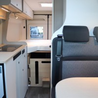 Lmc Innovan 640 Pure 140pk Automaat | Thule luifel | Lengtebedden | Parkeersensoren | Lichtmetalen velgen |  Veel opbergruimte | LED binnenverlichting | Mistlampen | Foto #10