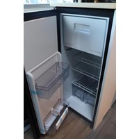 Lmc Innovan 640 Pure 140pk Automaat | Thule luifel | Lengtebedden | Parkeersensoren | Lichtmetalen velgen |  Veel opbergruimte | LED binnenverlichting | Mistlampen | Foto #14