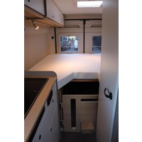 Lmc Innovan 640 Pure 140pk Automaat | Thule luifel | Lengtebedden | Parkeersensoren | Lichtmetalen velgen |  Veel opbergruimte | LED binnenverlichting | Mistlampen | Foto #15