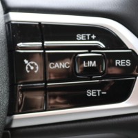 Lmc Innovan 640 Pure 140pk Automaat | Thule luifel | Lengtebedden | Parkeersensoren | Lichtmetalen velgen |  Veel opbergruimte | LED binnenverlichting | Mistlampen | Foto #24