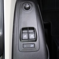 Lmc Innovan 640 Pure 140pk Automaat | Thule luifel | Lengtebedden | Parkeersensoren | Lichtmetalen velgen |  Veel opbergruimte | LED binnenverlichting | Mistlampen | Foto #26