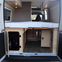 Lmc Innovan 640 Pure 140pk Automaat | Thule luifel | Lengtebedden | Parkeersensoren | Lichtmetalen velgen |  Veel opbergruimte | LED binnenverlichting | Mistlampen | Foto #31