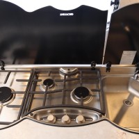 Lmc Cruiser V646 140pk Automaat | HEO safe sloten | Thule luifel | Trekhaak | Lengtebedden | Bearlock | Panoramadak | Compact model | Grote garage | Foto #35