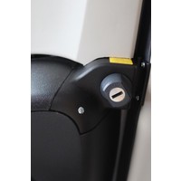 Lmc Cruiser V646 140pk Automaat | HEO safe sloten | Thule luifel | Trekhaak | Lengtebedden | Bearlock | Panoramadak | Compact model | Grote garage | Foto #10