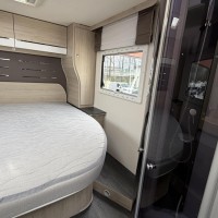 Challenger 398 XLB Queensbed Hefbed Zonnepaneel Luifel Bearlock Foto #37