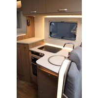 Carado T338 165pk Automaat | BR Systeem | LPG installatie | Lengtebedden | Omvormer | Lithium | Oven | Zonnepanelen | Bearlock | Edition25 | Foto #10