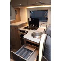 Carado T338 165pk Automaat | BR Systeem | LPG installatie | Lengtebedden | Omvormer | Lithium | Oven | Zonnepanelen | Bearlock | Edition25 | Foto #11