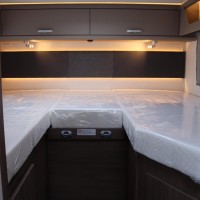 Carado T448 140pk Automaat | Pro + pakket | Hefbed | Nieuw uit voorraad leverbaar | Luifel | Lengtebedden | Grote garage | Panoramaraam boven cabine | Foto #15