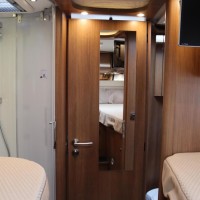 Carthago C-TOURER I 149 LE 150pk Automaat | Omvormer | Zonnepanelen | Hefbed | Dubbele bodem | Maxxfan | Lengtebedden | Dubbele huishoudaccu | Gescheiden douche | Foto #21