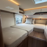 Hymer B600 MC Enkele Bedden Hefbed 2X Airco Zonnepanelen Lithium Omvormer Foto #17