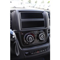 LMC Innovan 640 140pk Automaat | Lengtebedden | Luifel | Panoramadak | Inlegramen | Cruise Control | Nieuw uit voorraad leverbaar | Foto #18