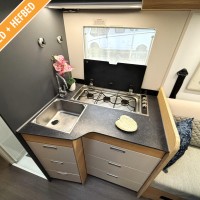 Adria Matrix 650 uit 2023 Foto #8