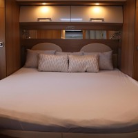 Carthago C-Tourer I 150 QB 170pk Automaat | Zo goed als nieuw | Queensbed | Gescheiden douche | Dubbele bodem | Hefbed | Luxe | LED koplampen | Foto #20
