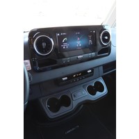 Carthago C-Tourer I 150 QB 170pk Automaat | Zo goed als nieuw | Queensbed | Gescheiden douche | Dubbele bodem | Hefbed | Luxe | LED koplampen | Foto #33
