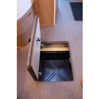 Carthago C-Tourer I 150 QB 170pk Automaat | Zo goed als nieuw | Queensbed | Gescheiden douche | Dubbele bodem | Hefbed | Luxe | LED koplampen | Foto #46