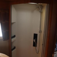 Carthago C-TOURER Camper, Queensbed, 4 personen, compleet! Foto #13