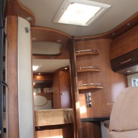 Carthago C-TOURER Camper, Queensbed, 4 personen, compleet! Foto #14