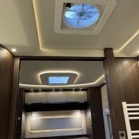 Concorde campers ** NIEUWSTAAT ** MORELO 98 MB EMPIRE LINER 2021 ** Mercedes 340 PK 35.000 KM. ** uit 2021 Foto #8