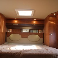 Carthago C-TOURER Camper, Queensbed, 4 personen, compleet! Foto #10
