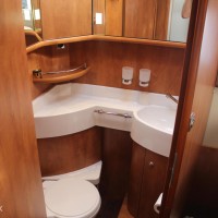 Carthago C-TOURER Camper, Queensbed, 4 personen, compleet! Foto #13