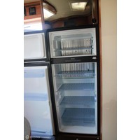 Carthago C-TOURER Camper, Queensbed, 4 personen, compleet! Foto #21