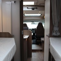 Carado T447 140pk Automaat | Lengtebedden | Nieuw uit voorraad leverbaar | Hefbed | Gescheiden douche | Luifel | Pro + pakket | Foto #1