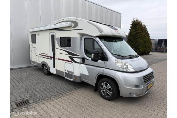 Tweedehands Adria campers camper kopen