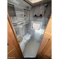 Eura mobil 560 MSS klassiek | alkoof | zeer ruim en compleet Foto #14