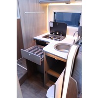 Carado T447 Edition 26 165pk Automaat | Lengtebedden | Luifel | Hefbed | Gescheiden douche | Fietsendrager | 12'' Ford multimediasysteem | Parkeersensoren | Foto #18