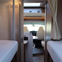 Dethleffs TREND T 7057 130pk Automaat | Lengtebedden | Omvormer | Elektrisch Hefbed | Gescheiden douche | Bearlock | Zonnepaneel | Luifel | Foto #39