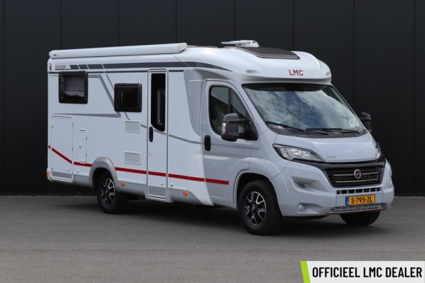 Lmc Cruiser V646 140pk Automaat | HEO safe sloten | Thule luifel | Trekhaak | Lengtebedden | Bearlock | Panoramadak | Compact model | Grote garage |