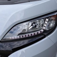 Lmc Cruiser V646 140pk Automaat | HEO safe sloten | Thule luifel | Trekhaak | Lengtebedden | Bearlock | Panoramadak | Compact model | Grote garage | Foto #31