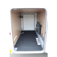 Lmc Cruiser V646 140pk Automaat | HEO safe sloten | Thule luifel | Trekhaak | Lengtebedden | Bearlock | Panoramadak | Compact model | Grote garage | Foto #33