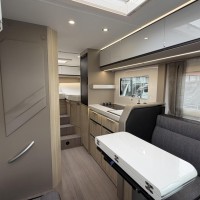 Adria Compact DL Plus 9T-Automaat Enkele Bedden Lithium Luchtvering Foto #10