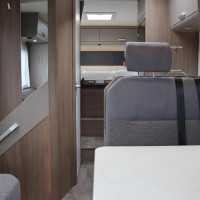 Carado T448 140pk Automaat | Pro + Pakket | Lengtebedden | Luifel | Grote garage | Hefbed | Nieuw uit voorraad leverbaar |Panoramaraam | Foto #26